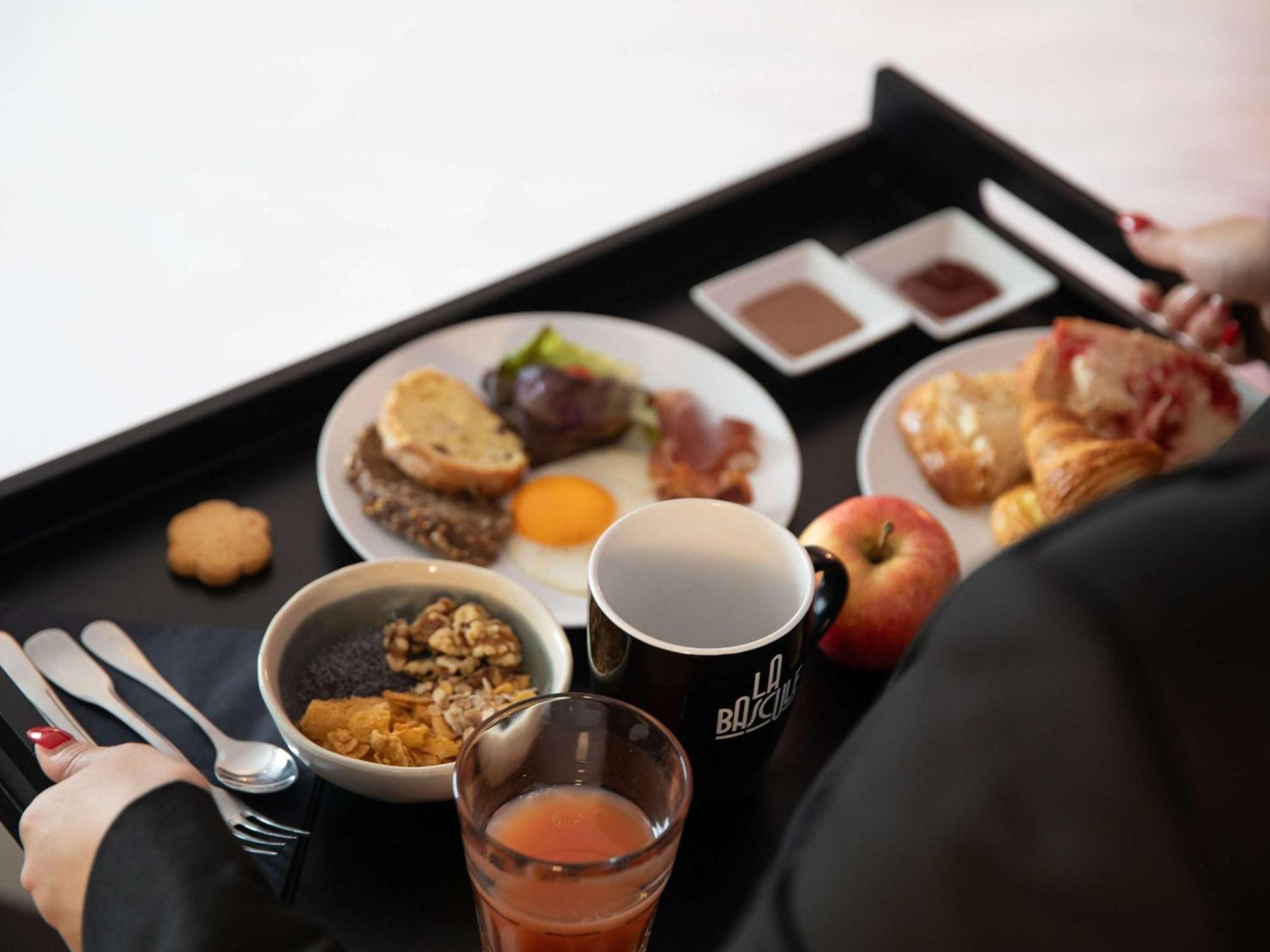 Hotel Mercure Lyon Centre Charpennes Villeurbanne Luaran gambar